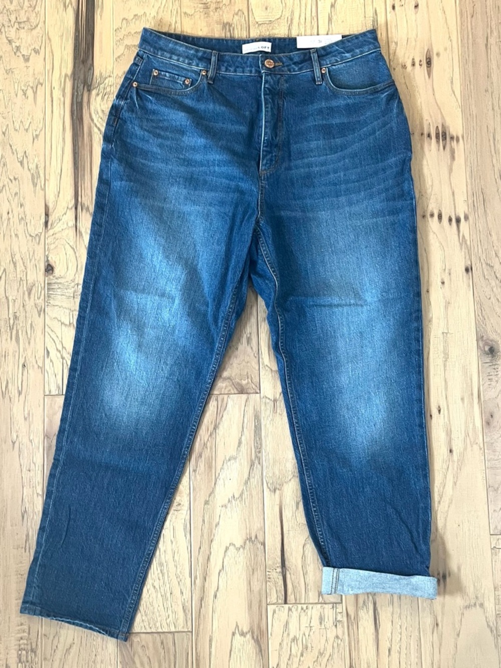 Ann Taylor LOFT High Rise Curvy Boyfriend Medium Blue Jean, size 12